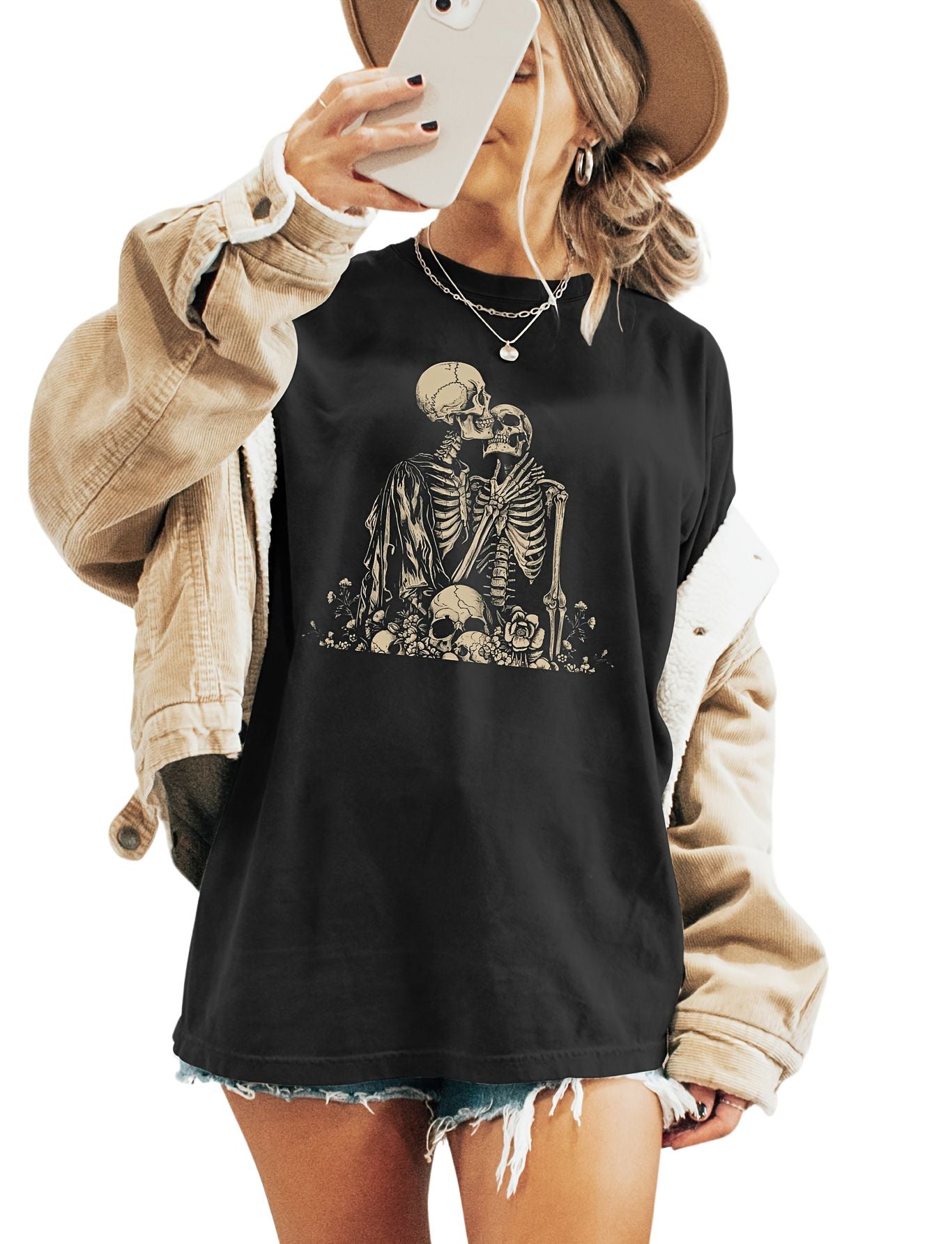 Hugging Skull Print Crew Neck T-shirt, Short Sleeve Casual Top For Summer & Spring, Women's Clothing