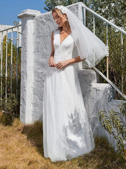 Elegant V Neck Lace Tulle Bridal Gown With Short Sleeves