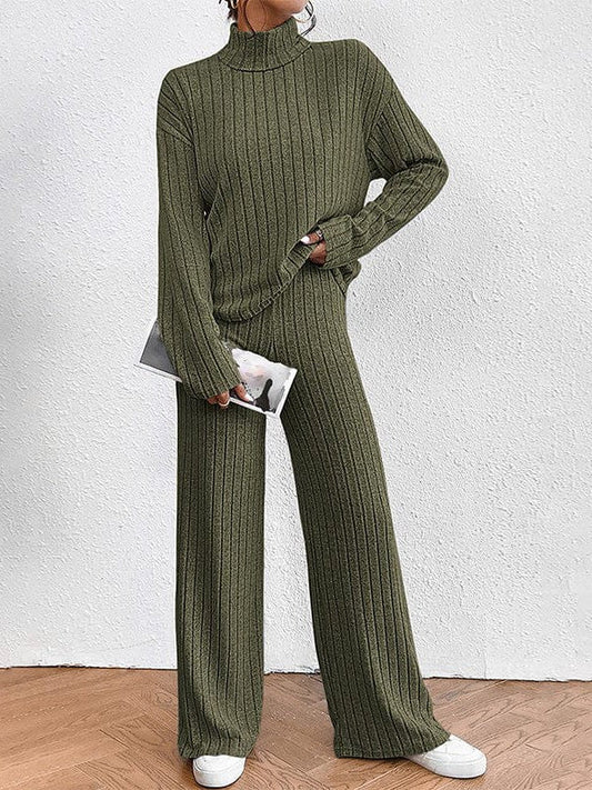 Fashionable High Neck Turtleneck Suit Set for Women with Threaded Details