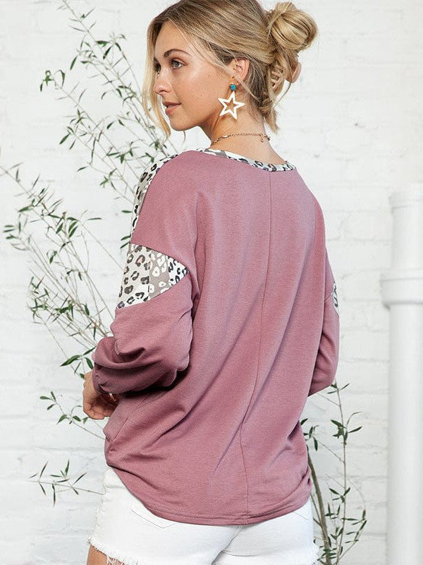 Fashionable Leopard Print Contrast Sweatshirt with Loose Round Neck Long Sleeve for Women