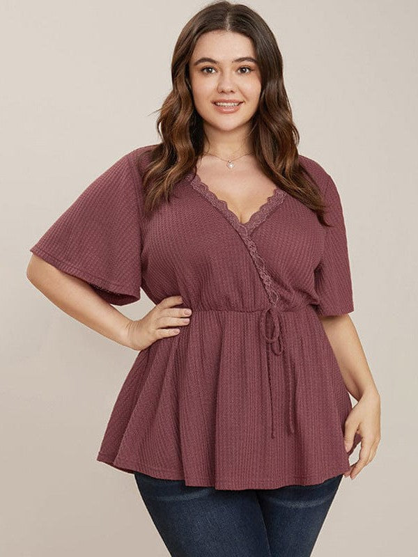 Oversized Lace V-neck Waffle Top for Women with Three-Quarter Sleeves in Solid Color