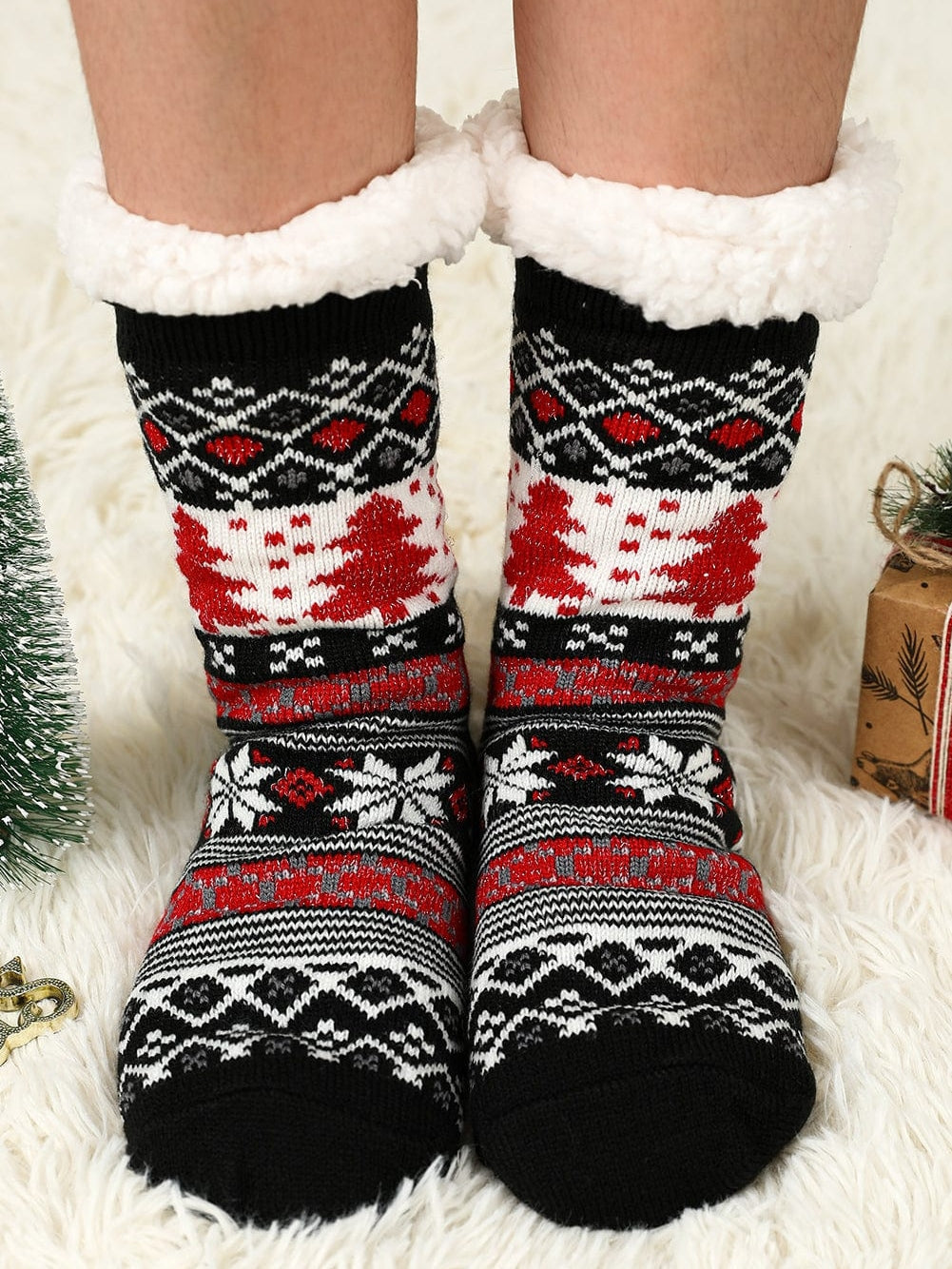 Black Christmas Tree Pattern Thermal Socks