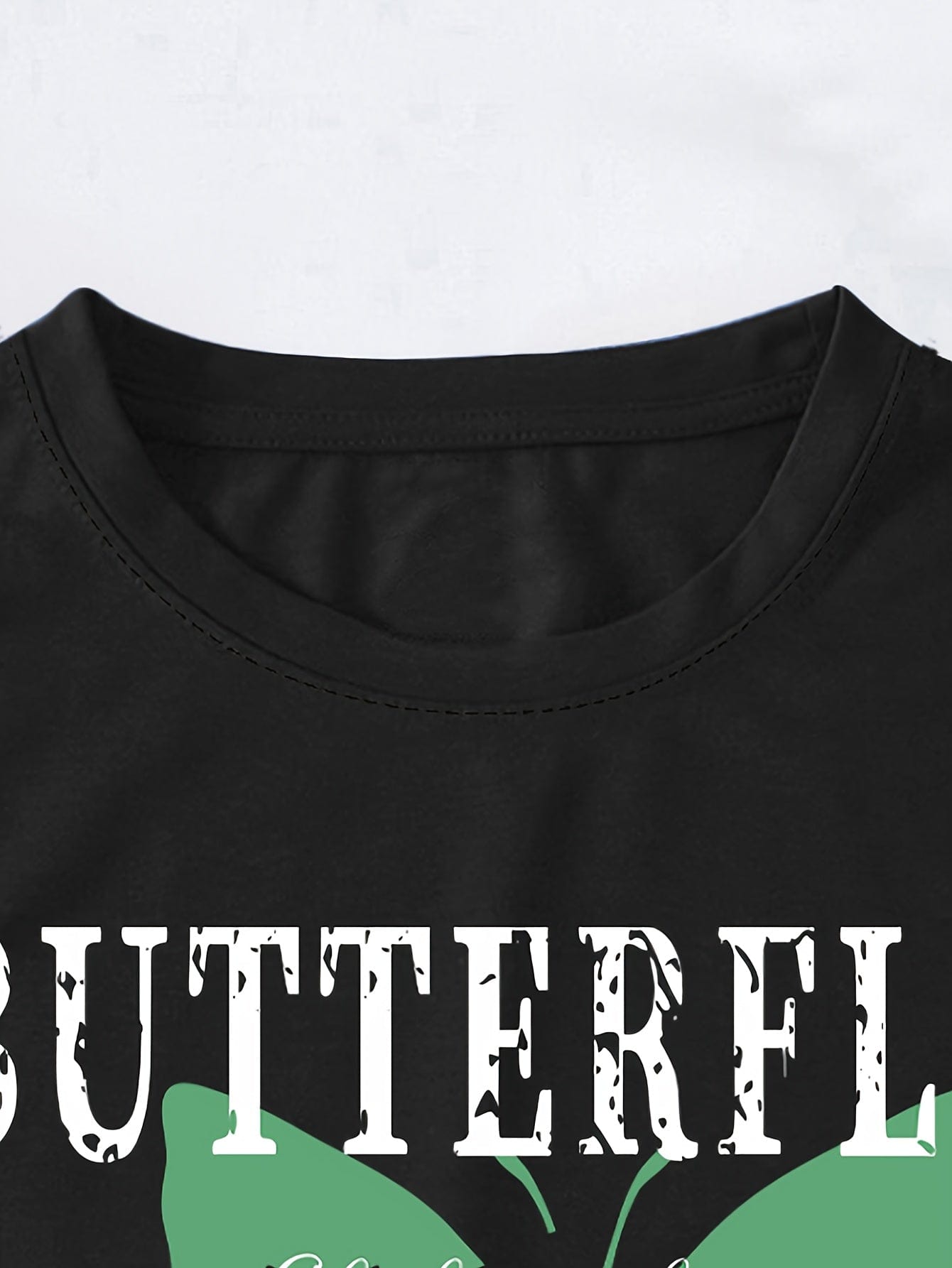 Butterfly Print Crew Neck T-shirt for Women - Spring & Summer Style Upgrade