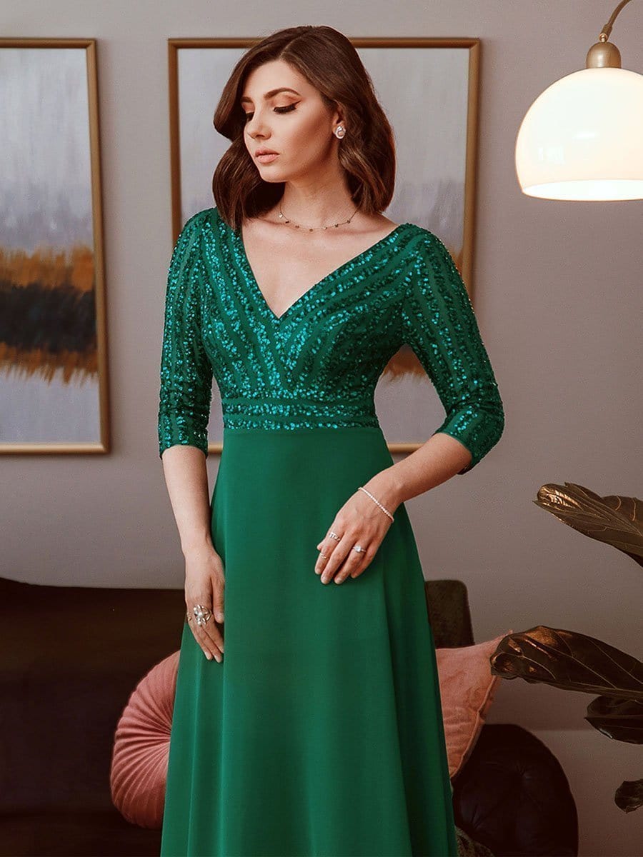 Chic A-Line Evening Dress with Sequin Detail and 3/4 Sleeves