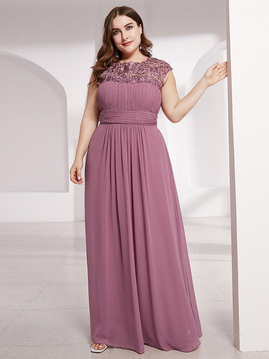 Elegant Lace Cap Sleeve Chiffon Evening Gown with Ruched Detail