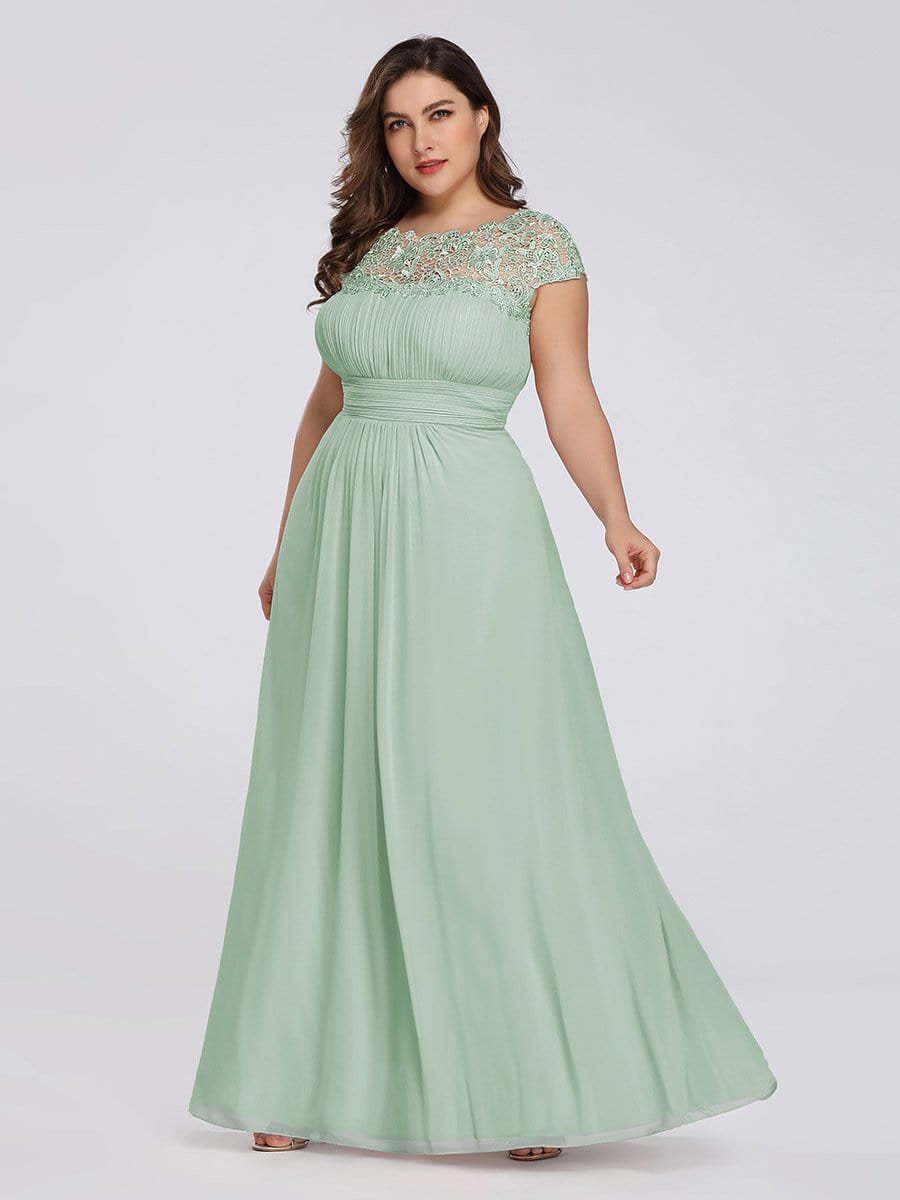 Elegant Lace Cap Sleeve Chiffon Evening Gown with Ruched Detail