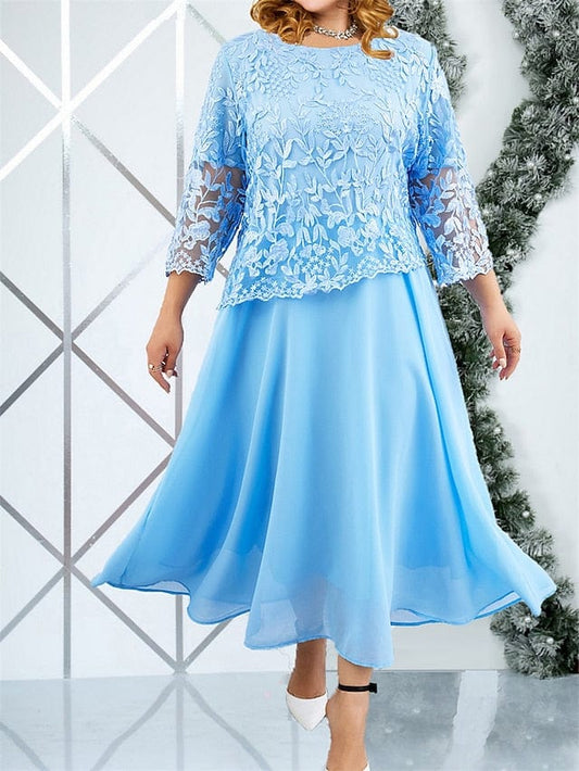 Elegant Plus Size Lace Maxi Dress with Ruched Neck