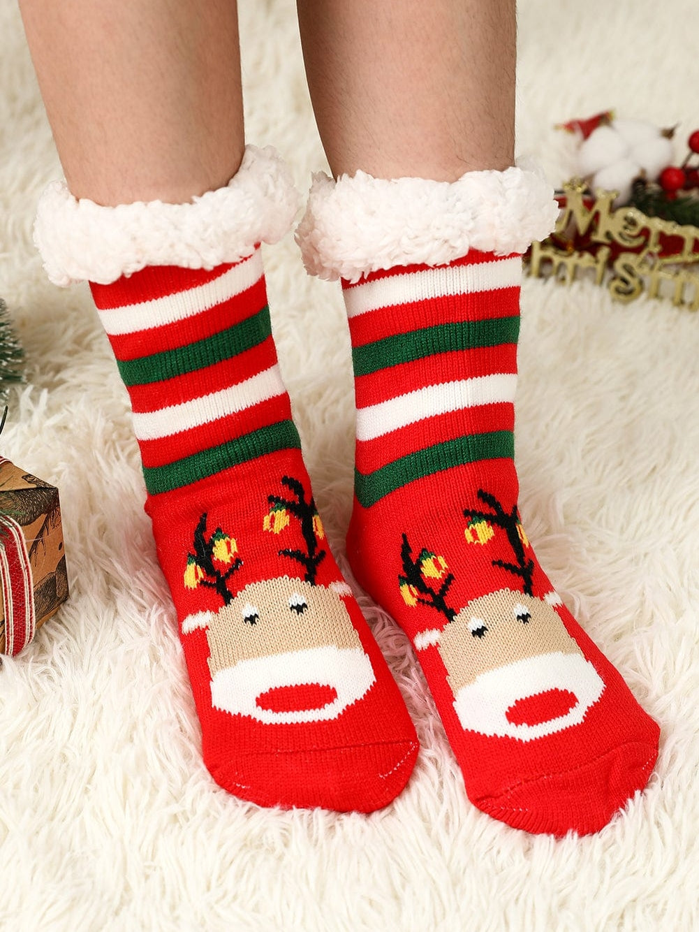 Festive Christmas Cartoon Pattern Woolen Knit Socks in Vibrant Red