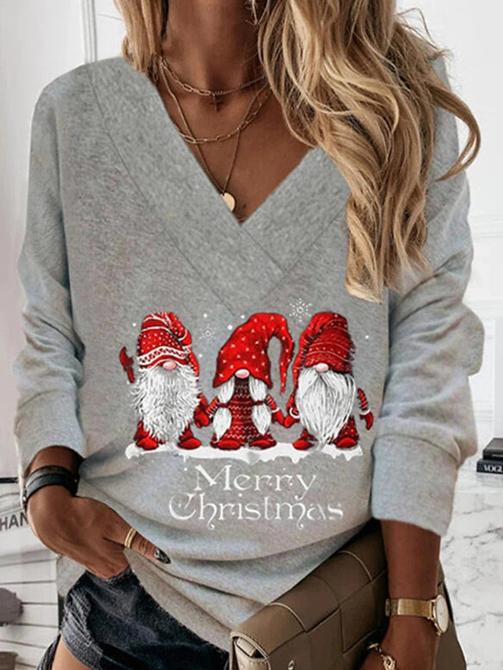 Red and White Christmas Butterfly Graphic Women's Sweatshirt Pullover