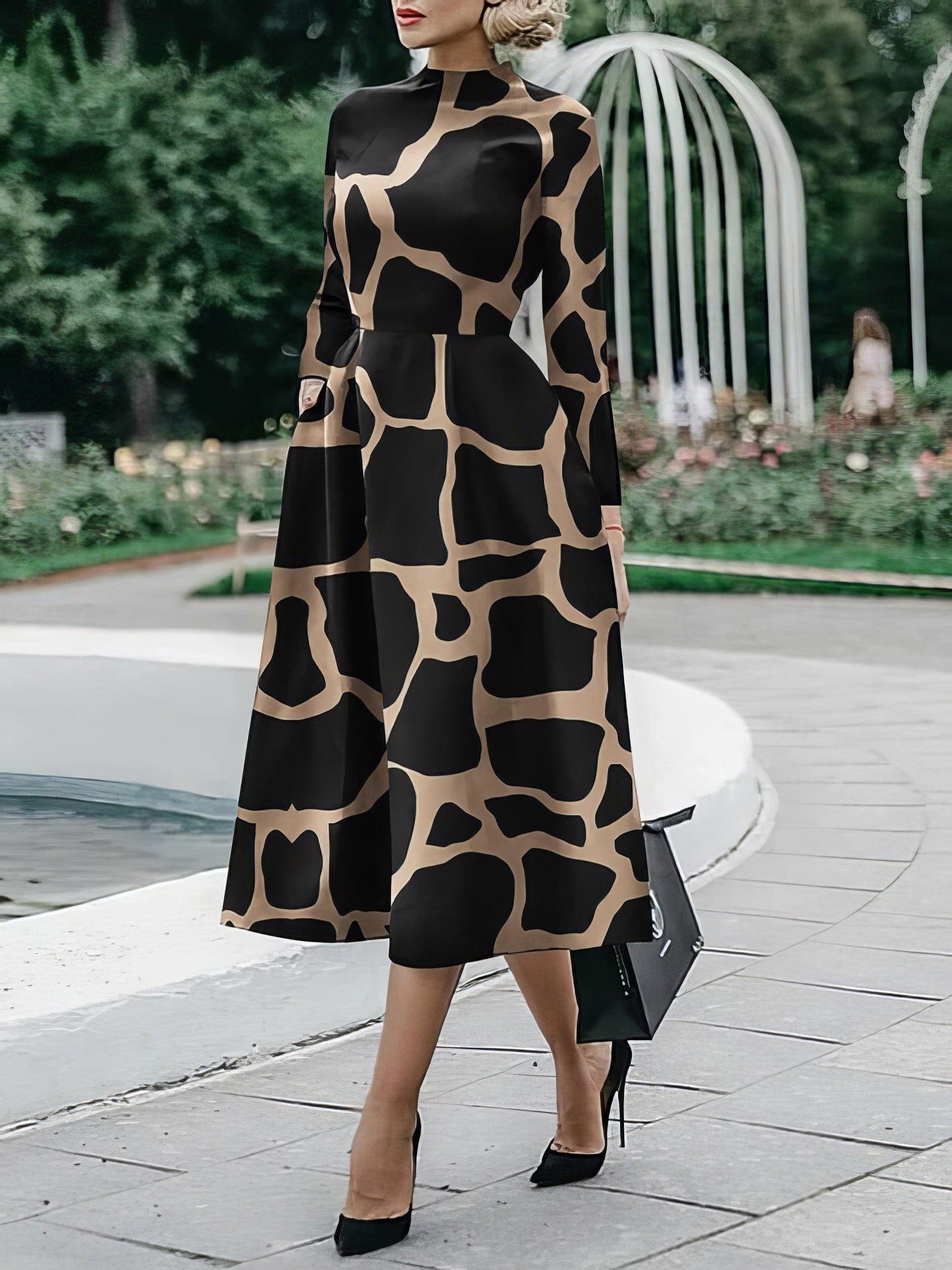 Long Sleeve Fitted Printed Midi Dress
