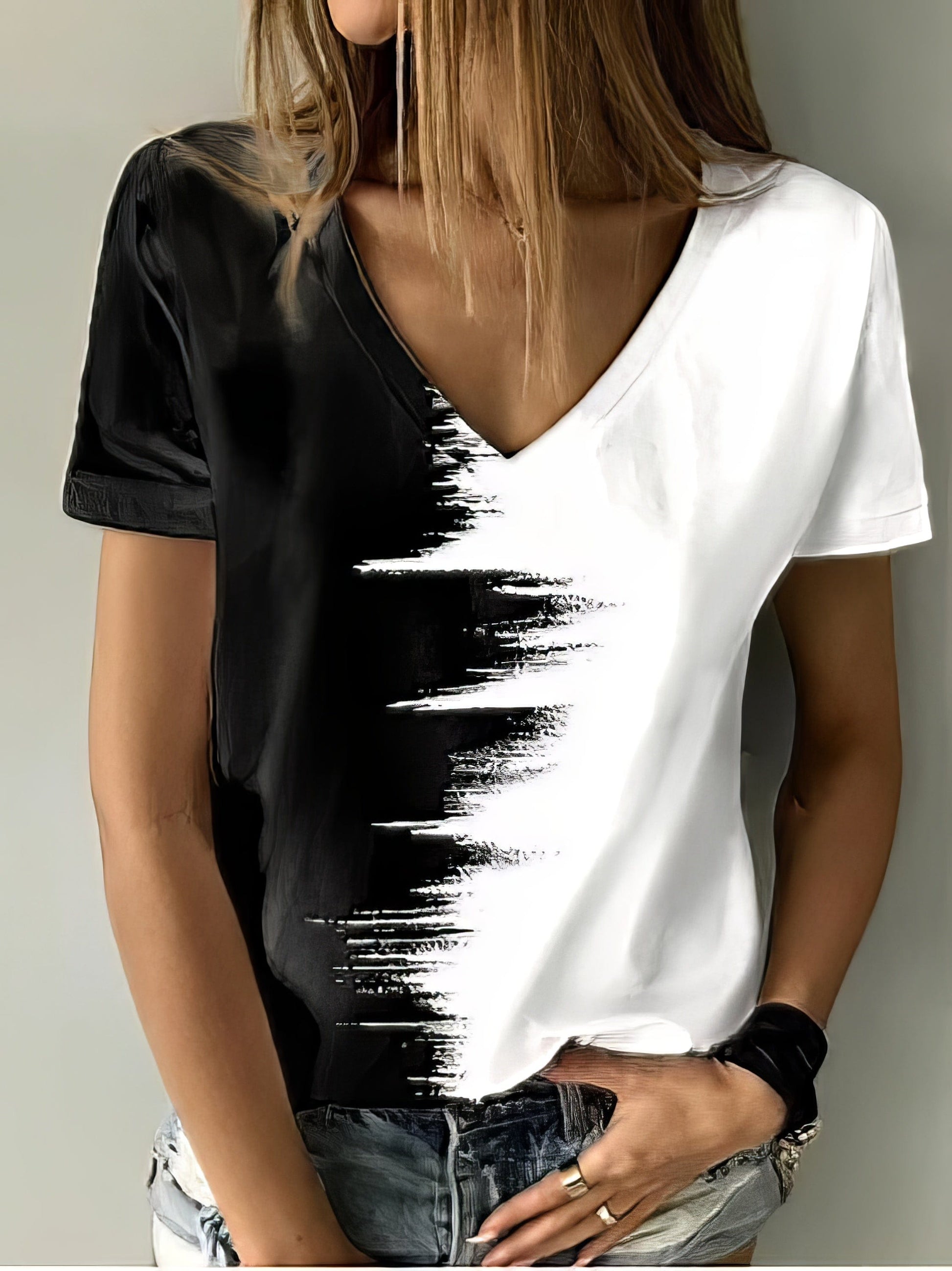 Printed V-Neck Short Sleeve T-Shirt TSH2204122366WHIS White / 2 (S)