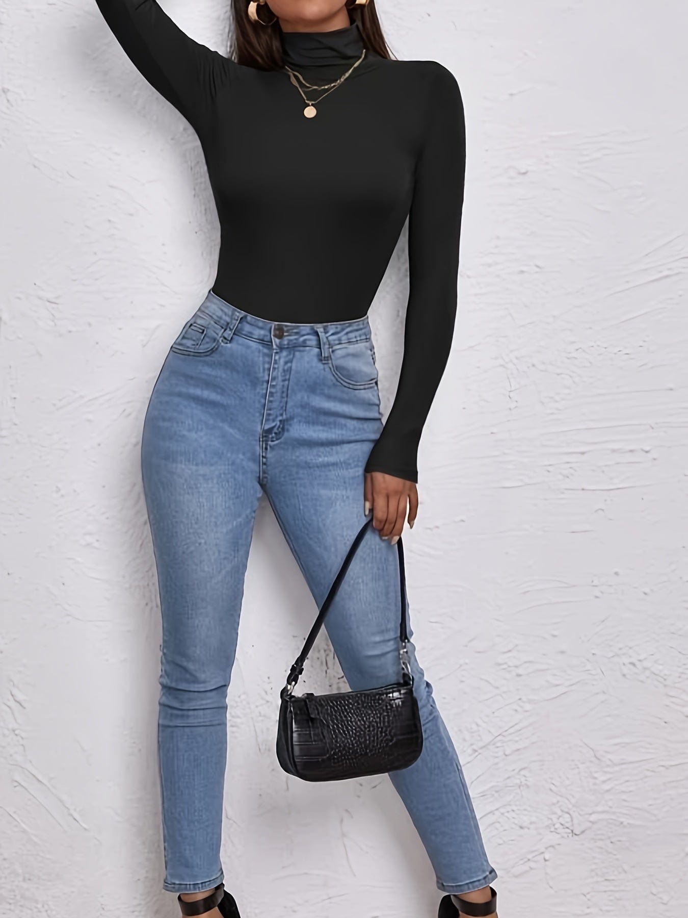 Slim Fitted Turtleneck Long Sleeve Casual Basic T-Shirt