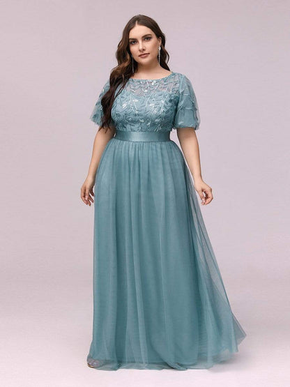 Plus Size Women's Embroidery Evening Dresses with Short Sleeve