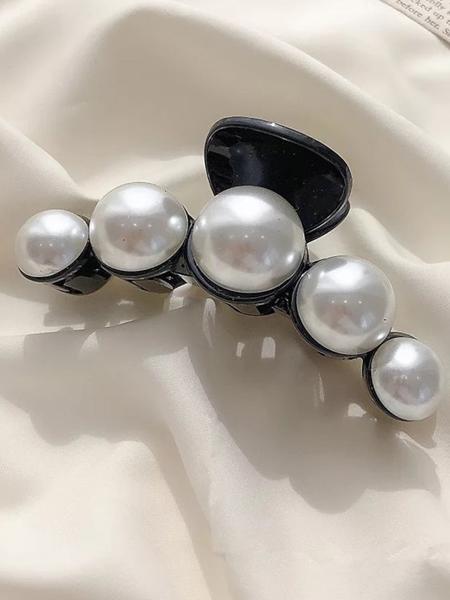 Stylish Handmade Hair Claw Clip for Women - White and Black Plastic Head Jewelry