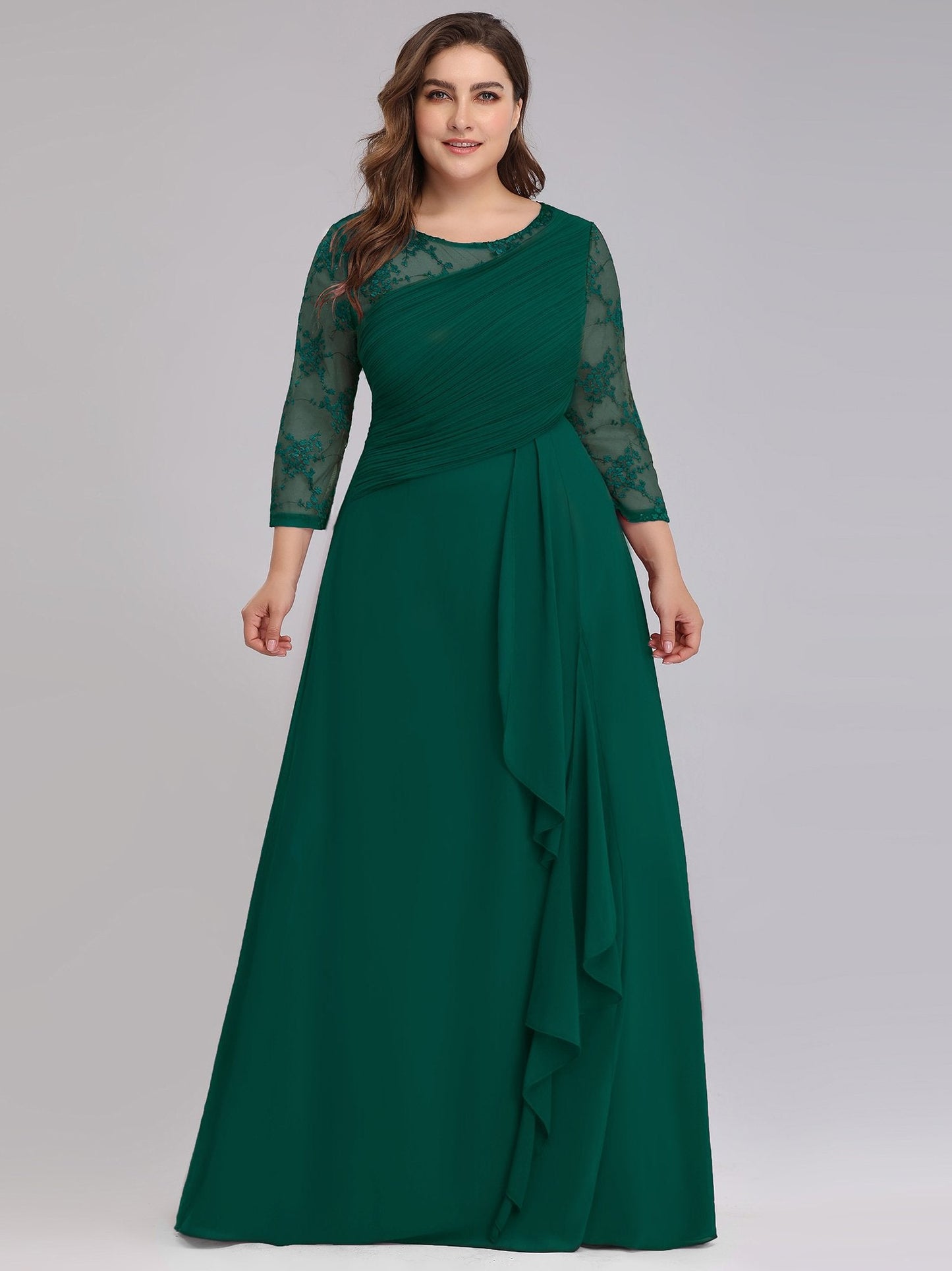 Elegant Plus Size Formal Evening Dress with Long Half Sleeves