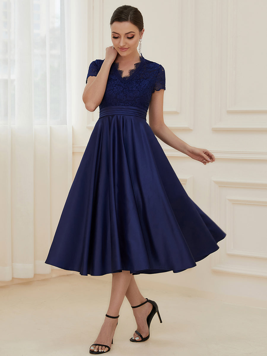 Women's Short Sleeves Knee-Length Wholesale Homecoming Cocktail Dresses