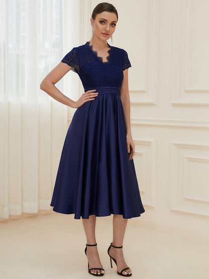 Women's Short Sleeves Knee-Length Wholesale Homecoming Cocktail Dresses