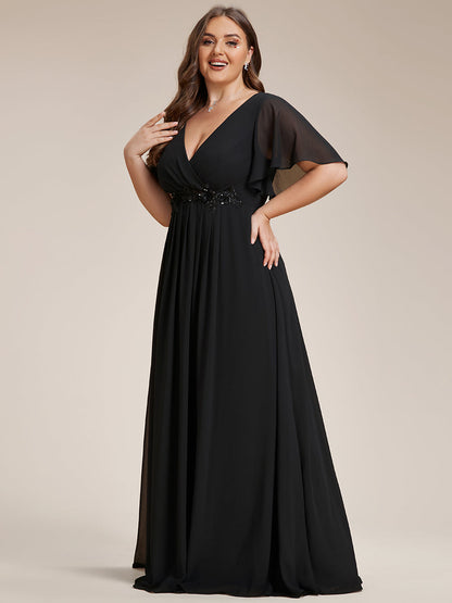 Elegant Lace V-Neck Pleated Bridesmaid Dresses in Wholesale