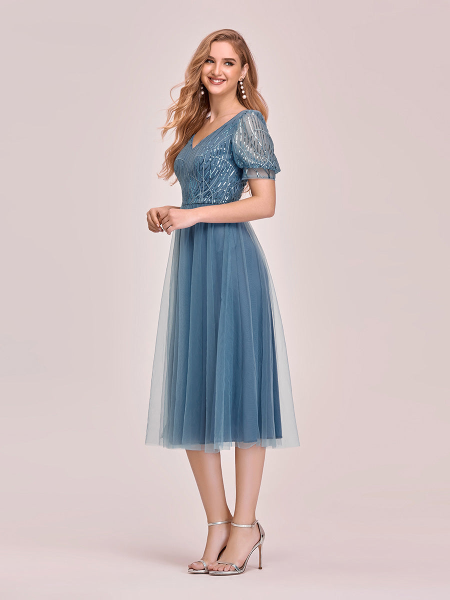 Gorgeous V Neck Tulle Knee-Length Wholesale Cocktail Dress with Sequin