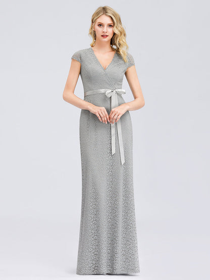 Elegant Floral Lace V-Neck Evening Gown with Cap Sleeves