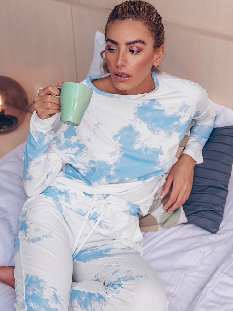 Comfortable Tie-dye Loungewear Set with Elastic Pajamas and T-shirt